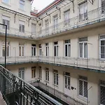Petite Elegance Apartment