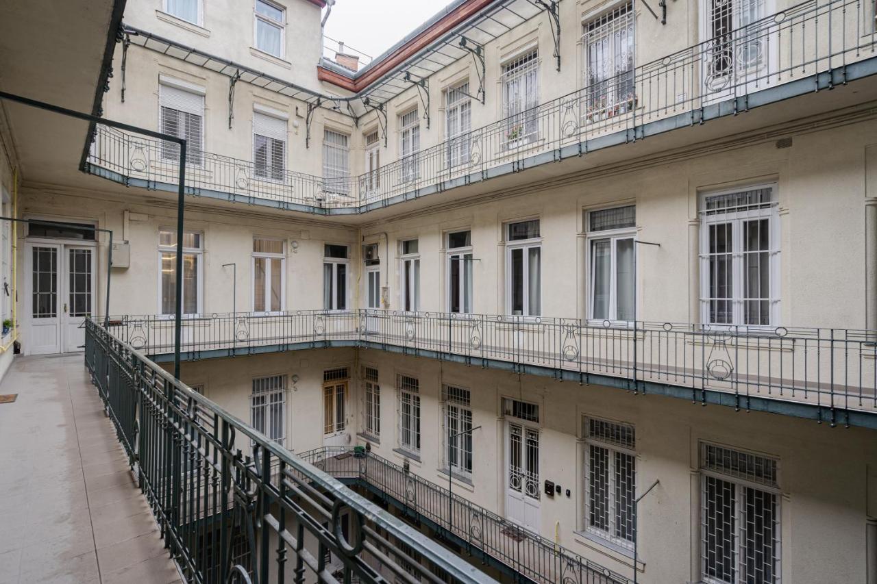 Petite Elegance * Budapest